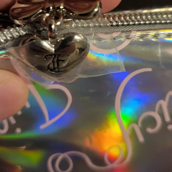 Juicy Couture Cosmetic Set of 2 - Picture 4 of 6